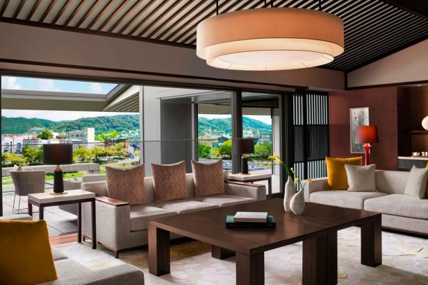 The Ritz Carlton