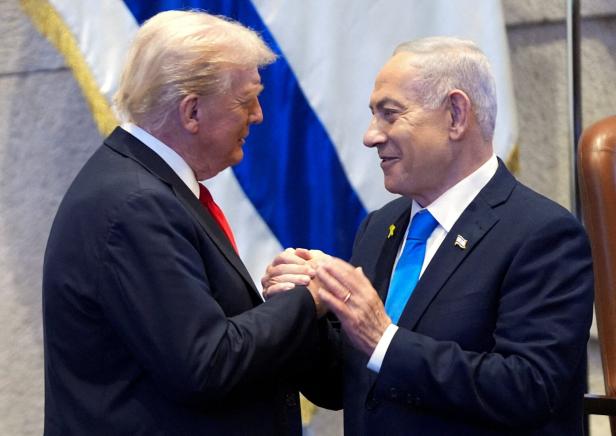 Auf  Israels Premier Netanjahu übte Trump mehr Druck aus als sein Vorgänger Joe Biden. Fragil ist die Waffenruhe in Gaza trotzdem.