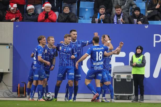 FUSSBALL: ADMIRAL BUNDESLIGA/ 17. RUNDE: FC BLAU WEISS LINZ - SK RAPID WIEN