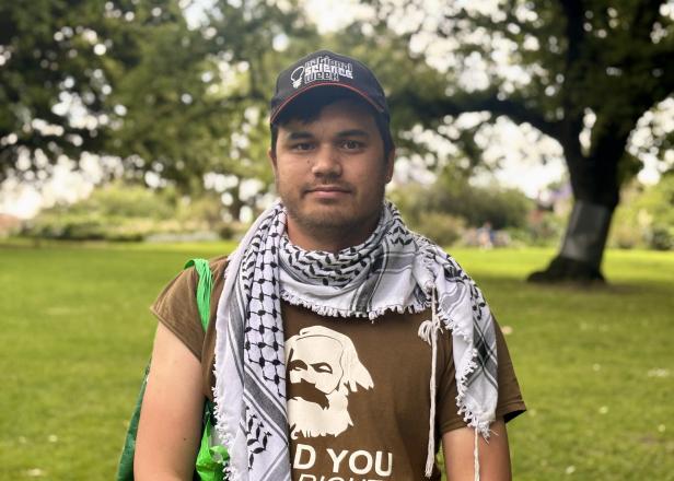 Junger Mann im Portrait