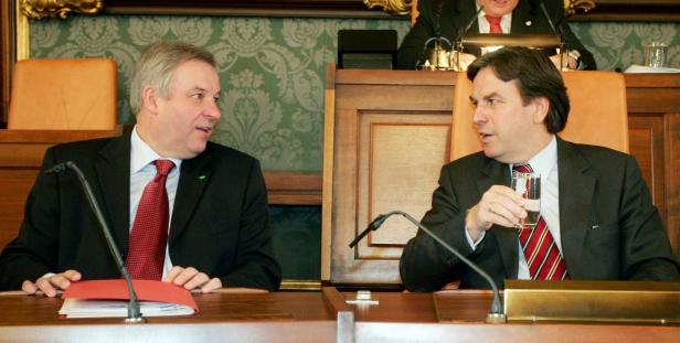 Hermann Schützenhöfer und Franz Voves sitzen auf der Regierungsbank