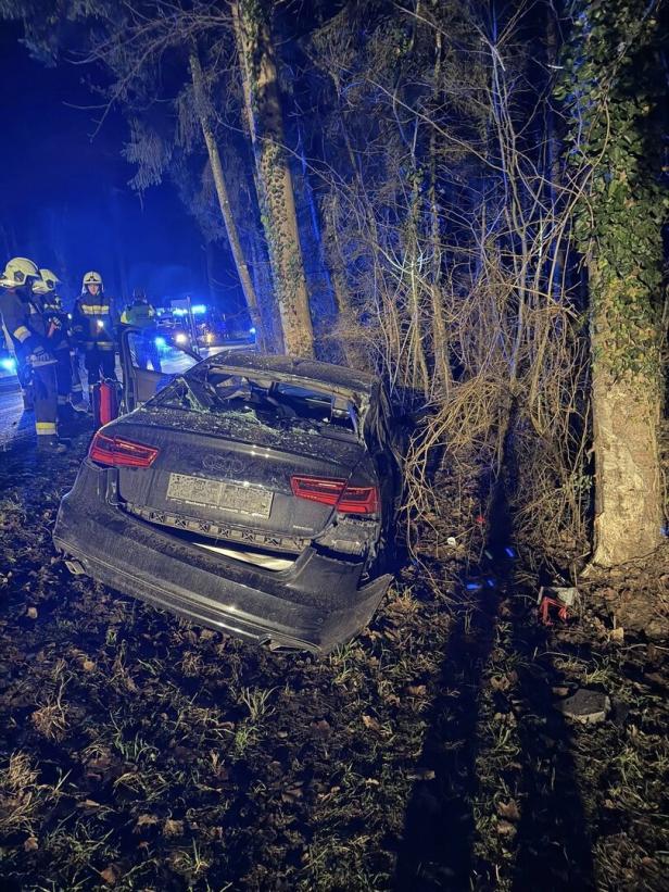 Unfallauto in Ferschnitz 