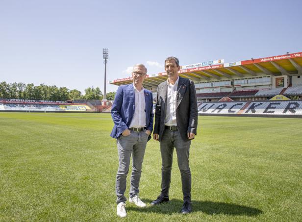 FUSSBALL-2.-LIGA: PK FC FLYERALARM ADMIRA PRÄSENTATION DES NEUEN SPORTDIREKTORS - STÖGER/TSCHIDA