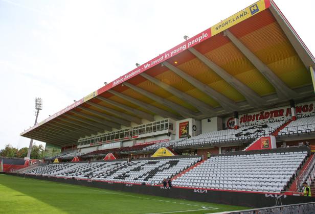 ++ THEMENBILD ++ FUSSBALL: ADMIRAL BUNDESLIGA/GRUNDDURCHGANG: FC FLYERALARM ADMIRA - SK AUSTRIA KLAGENFURT