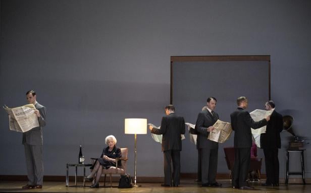 Lore Stefanek in "Ein deutsches Leben" im Theater in der Josefstadt.