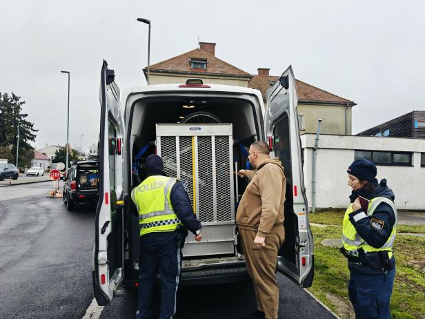 Grenzkontrolle Kleinhaugsdorf