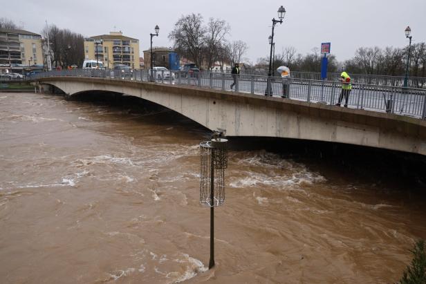 Southern France faces flood warning following heavy rain