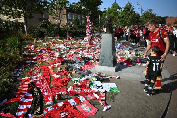 Fans gedenken Diogo Jota