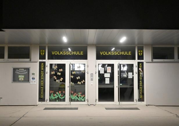 WIEN: MORDALARM -  SCHULWART IN VOLKSSCHULE IN SIMMERING GETÖTET