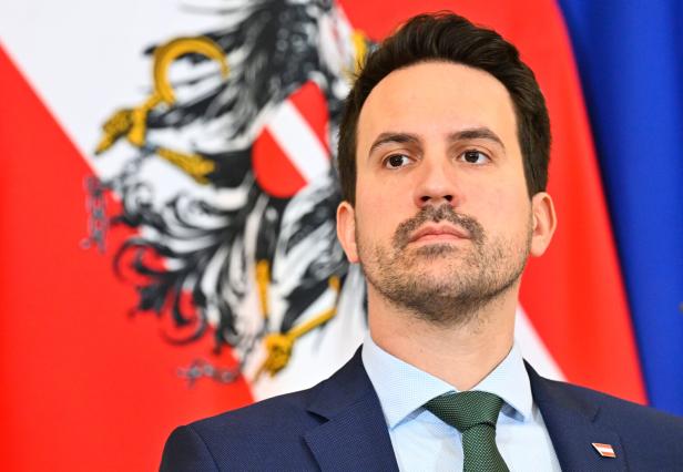 MINISTERRAT: PRESSEFOYER - WIEDERKEHR