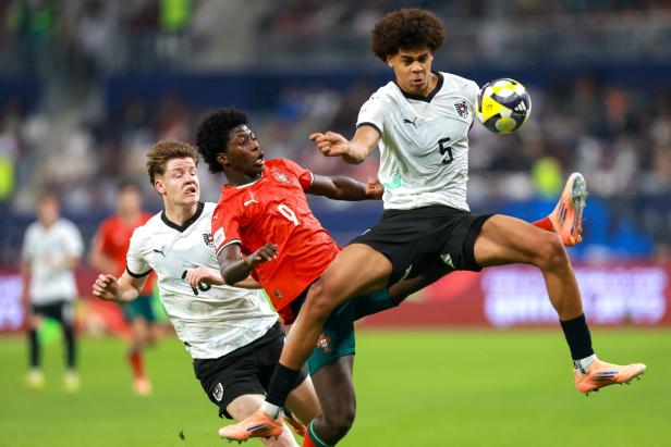 Ifeanyi Ndukwe (r.) spielte sich bei der U-17-WM ins Rampenlicht.