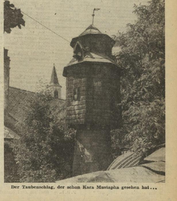 Der Taubenschlag, „der schon Kara Mustapha gesehen hat“, ist in der KURIER-Reportage abgelichtet. Im Hintergrund die St.-Oswald-Kirche. 