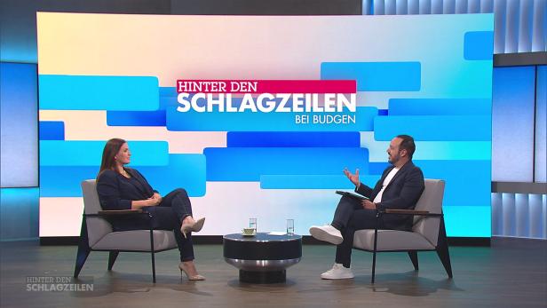 Im Studio des ORF2-Talks "Hinter den Schlagzeilen": Patrick Budgen mit Gast Barbara Karlich