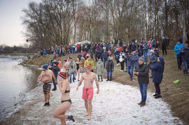 Eisschwimmer in Amstetten