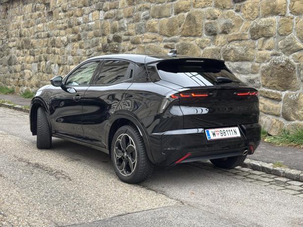 Alfa Romeo Junior Ibrida Q4