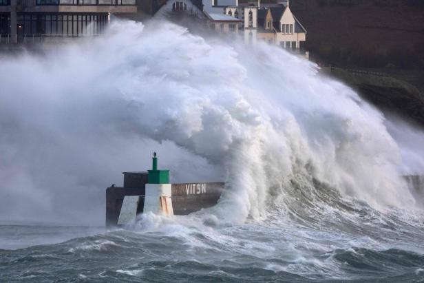 TOPSHOT-FRANCE-WEATHER-STORM