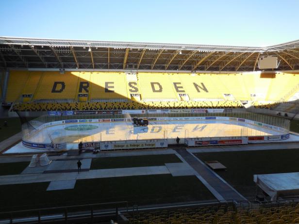 Die Eisfläche in Dresden nahm langsam Formen an