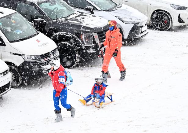 ++ THEMENBILD ++ SALZBURG: WETTER /  WINTER  / SKIFAHREN / SCHNEE /  FREIZEIT