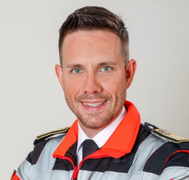 Porträt von Dr. Mario Krammel, Facharzt für Anästhesie und Intensivmedizin und Ärztlicher Leiter der Berufsrettung Wien