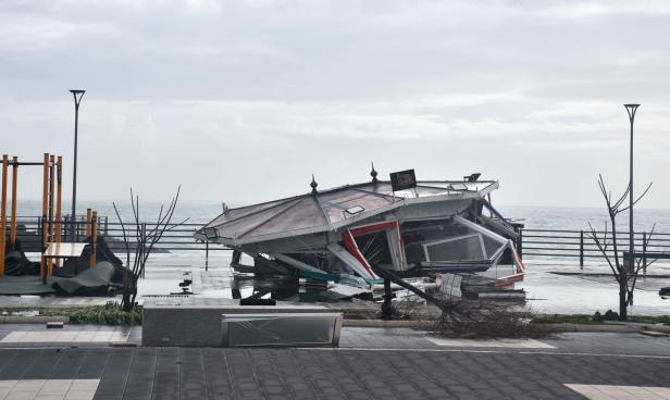 Bad weather hits Catania seafront
