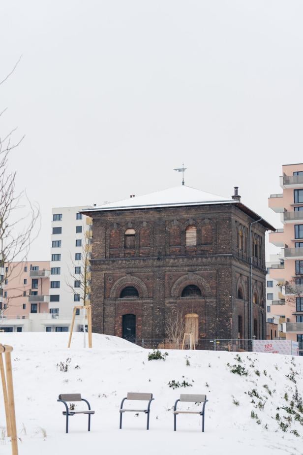 Wasserturm im Schnee