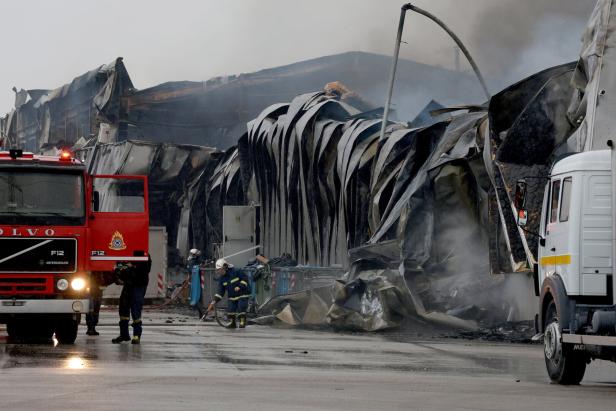 Fire at biscuit factory in Trikala, Thessaly