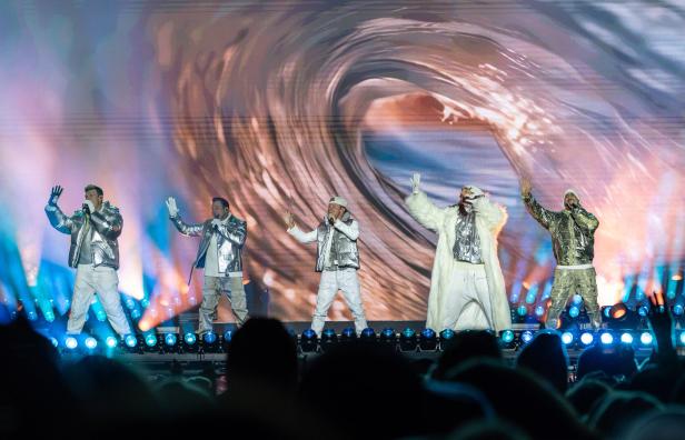 Nick Carter, Howie Dorough, Kevin Richardson, AJ McLean, Brian Littrell.
