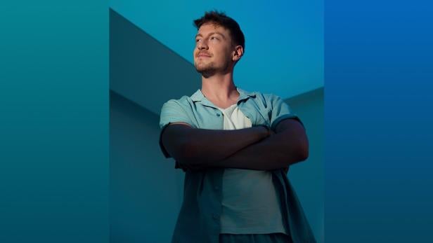 Manuel Neumann, Founder von Osmose Yoga.