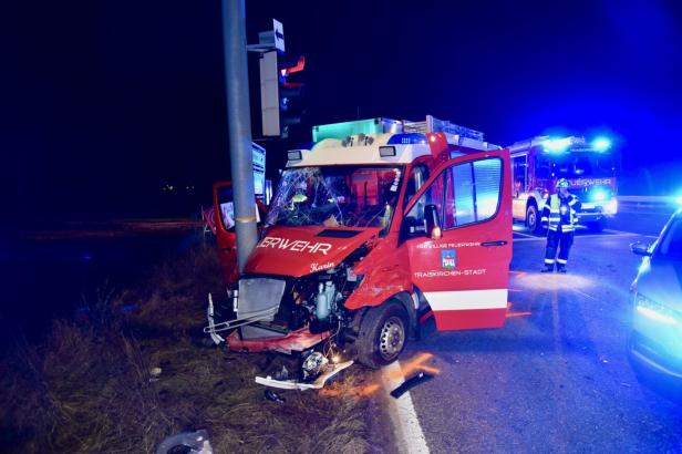 vier Feuerwehrleute wurden verletzt