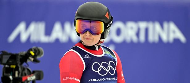 Nina Ortlieb nach dem Abfahrtstraining im Ziel