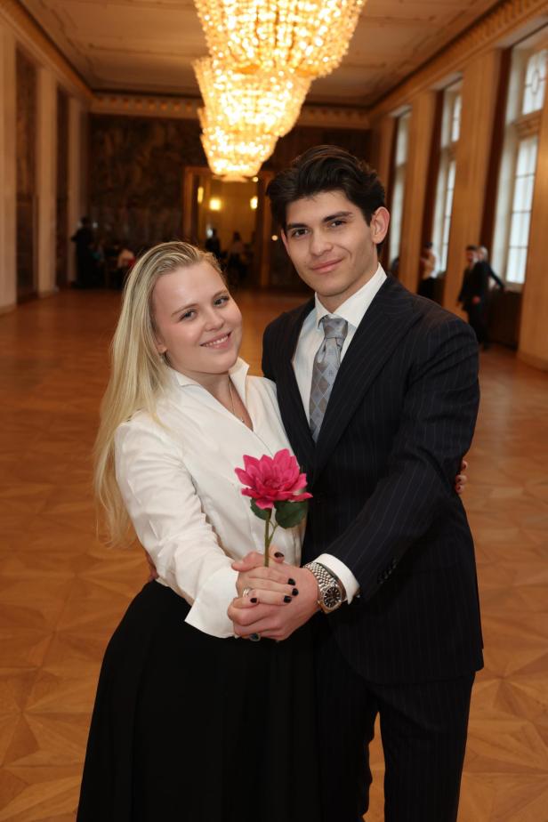 Zwei Personen in Tanzhaltung