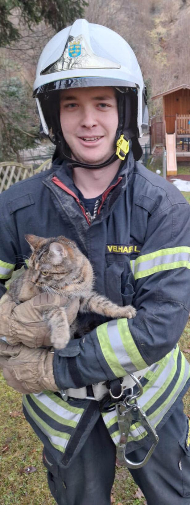 Feuerwehrmann Luki  mit Katze Fibi