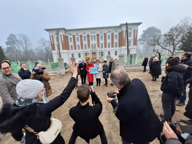 Hauptgebäude des Klinikums Mauer 