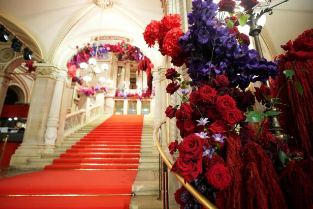 OPERNBALL 2026: BLUMENSCHMUCK