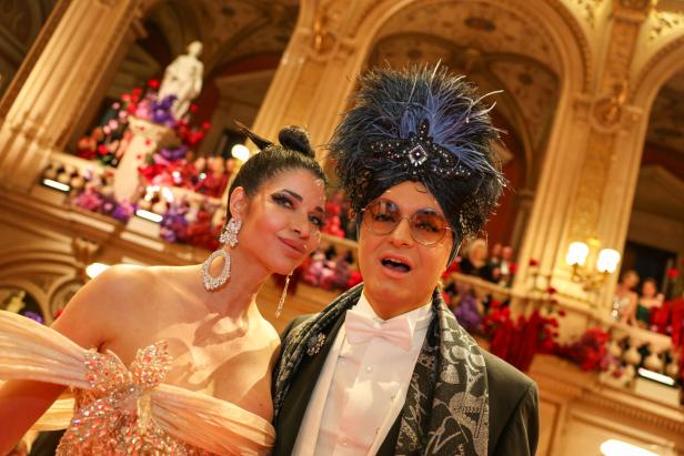 Micaela Schäfer und Julian F.M. Stoeckel auf dem Wiener Opernball 2026