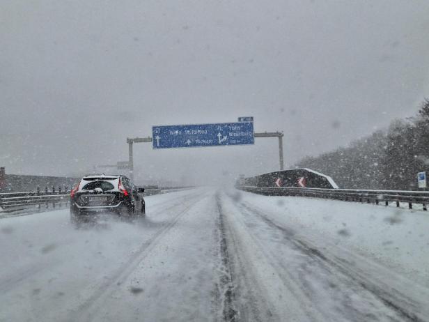 Schlechte Bedingungen auf den Straßen