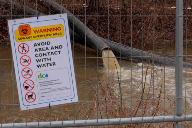 US-SEWAGE-SPILL-INTO-POTOMAC-RIVER-COULD-BE-LARGEST-IN-US-HISTOR