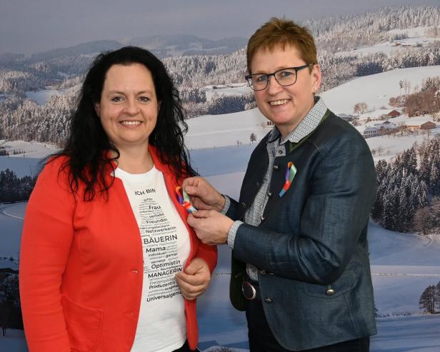 Johanna Haider und Rosemarie Ferstl. 