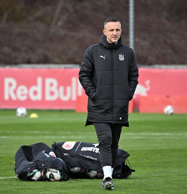 FUSSBALL-BUNDESLIGA: TRAINING RED BULL SALZBURG / BEICHLER