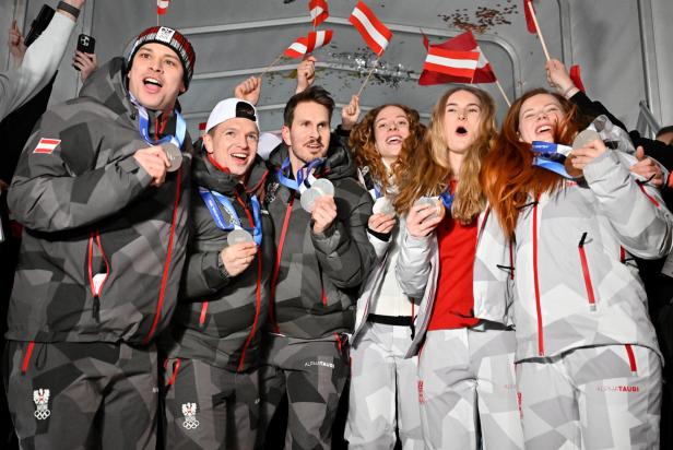 Österreichs Kunstbahnrodler räumten bei Olympia ab und holten vier Medaillen