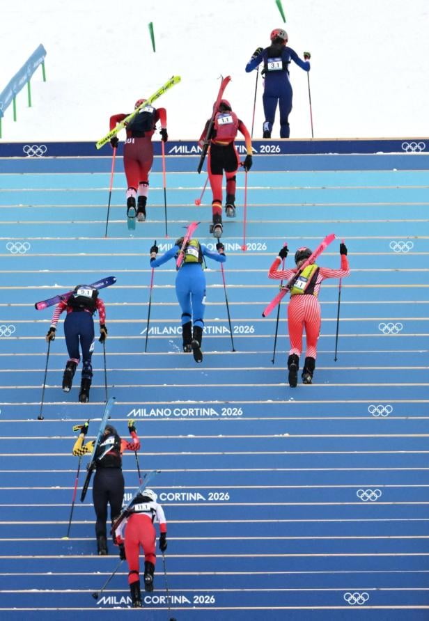 Olympisches Treppensteigen? Nein, Skibergsteigen.