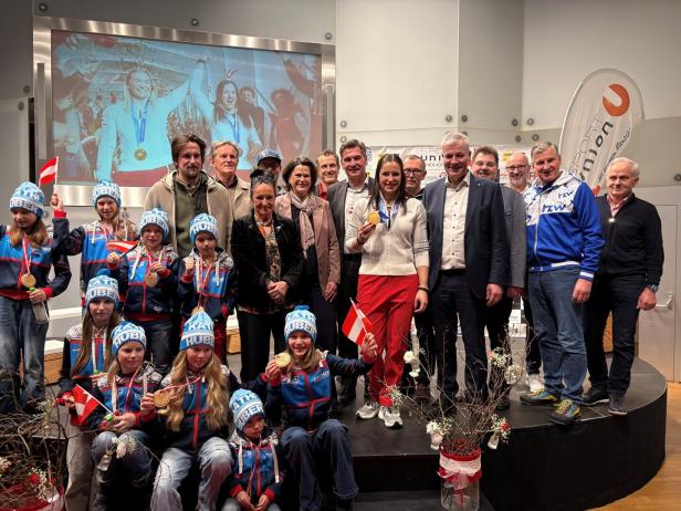 Beim Empfang in Waidhofen viel Prominenz