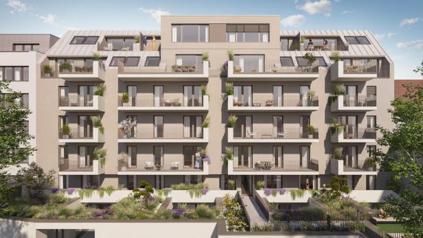 Mehrstöckiges modernes Wohnhaus mit vielen Balkonen, bepflanzten Terrassen und einigen Menschen auf den Balkonen.