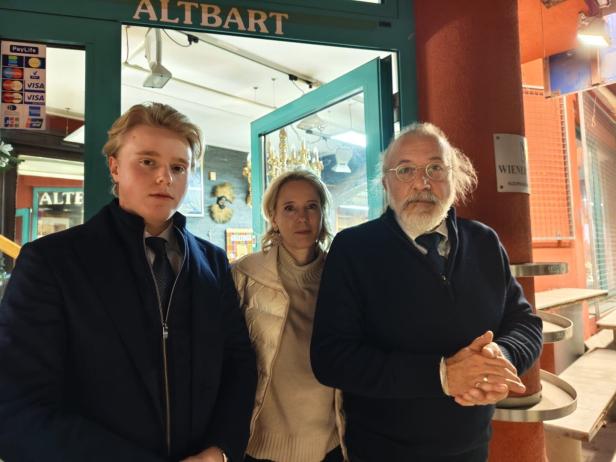 Arthur, Anja und Heini Altbart vom gleichnamigen Bestattungsunternehmen