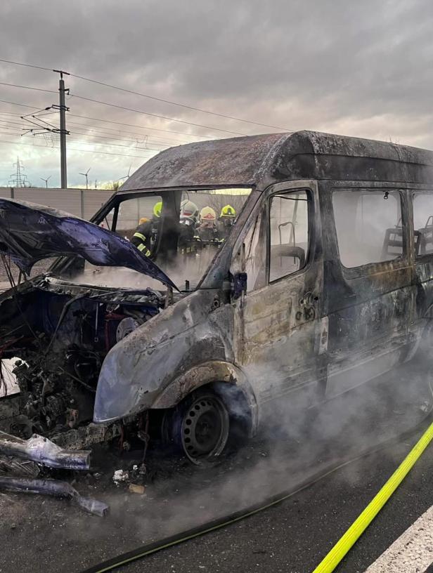 Ausgebranntes Fahrzeug