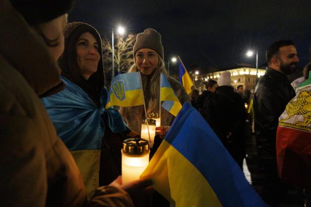 KUNDGEBEUNG "MARSCH DES LICHTS"