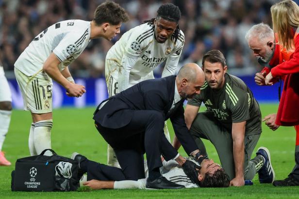 FBL-EUR-C1-REAL MADRID-BENFICA