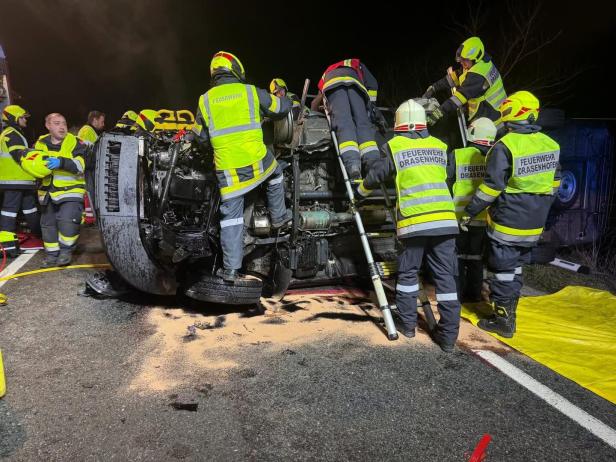 Mehrere Verletzte bei Verkehrsunfall im Bezirk Mistelbach
