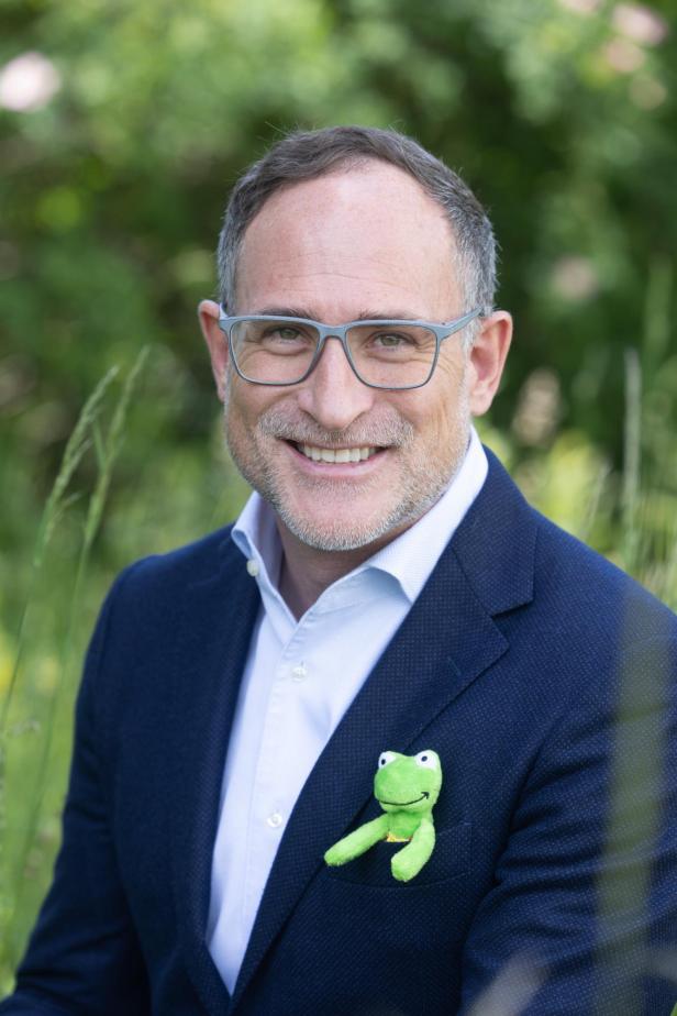 Florian Iro leitet den Produktionsstandort von Werner & Mertz in Hallein.