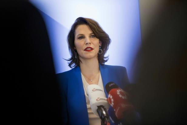 PG ÖVP SALZBURG "AKTUELLE POLITISCHE EREIGNISSE UND ERKLÄRUNG DES LANDESHAUPTMANNS": EDTSTADLER